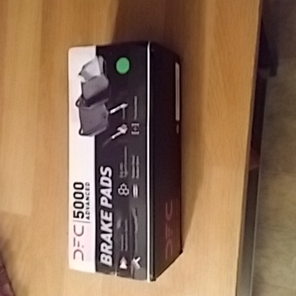 Dynamic Friction Company 5000 Advanced Brake Pads Ceramic 1551-2302-00-Front Set - Picture 8 of 8